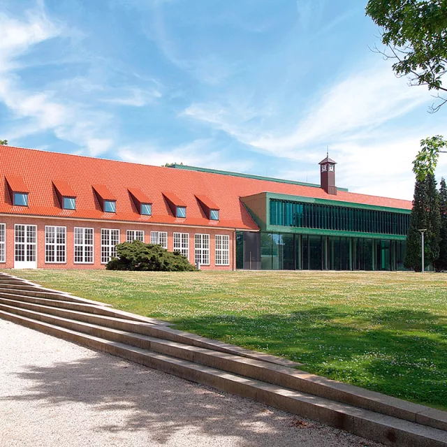 Library Constructor University
